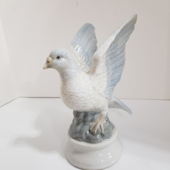 Vintage ceramic porcelain dove - Picture 15 of 15